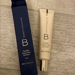 Beautycounter Tint Skin Foundation (Honey)